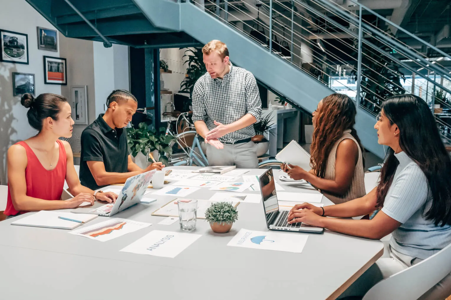 65142743cda8a31397792b18_64c2bab0e961ce720a504241_team-meeting-ideas